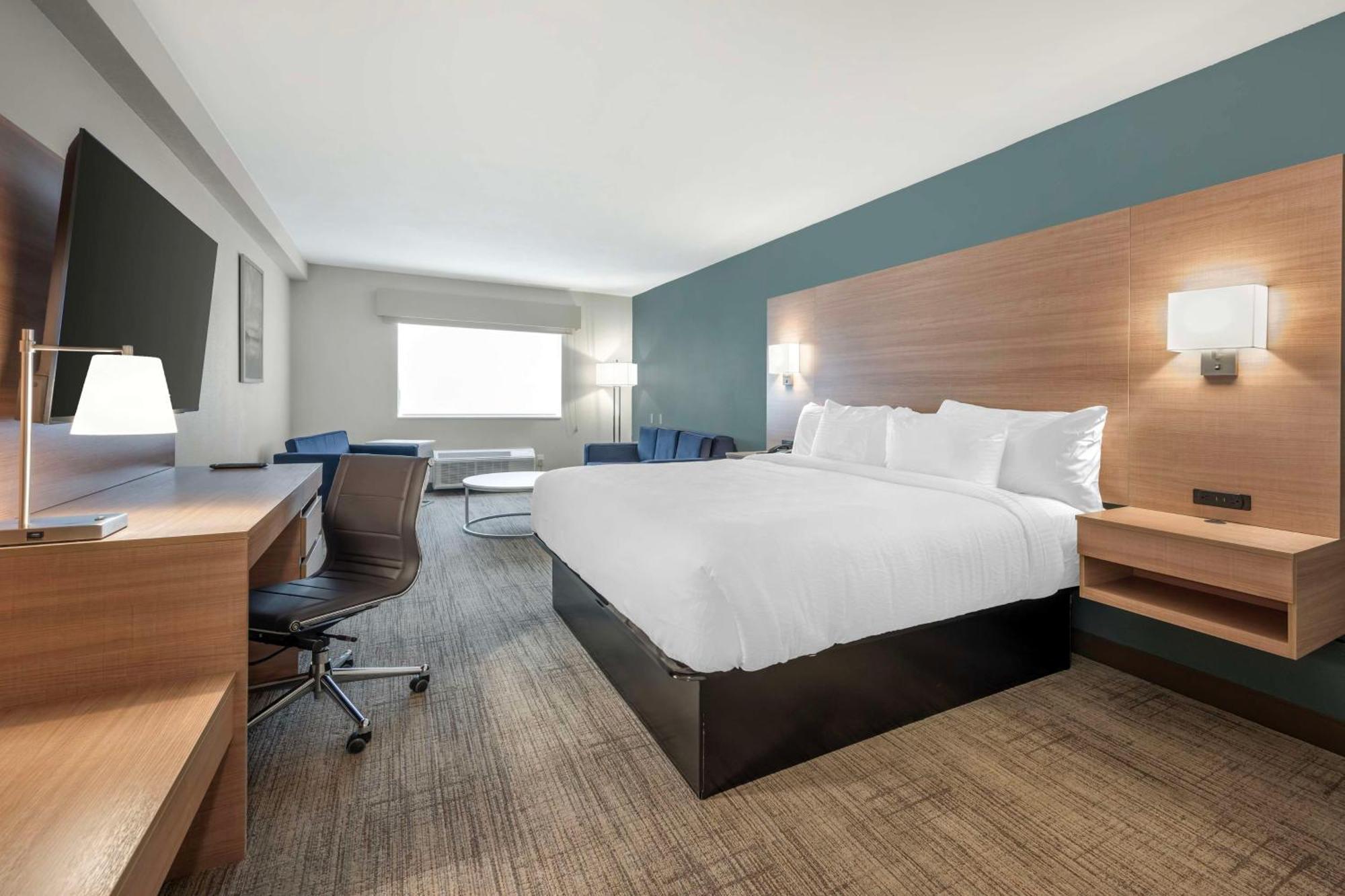 Western River Cities Hotel 3*